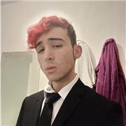 Estudiante recien salido de bachillerato, me encanta estudiar, aprender y enseñar a los demás.